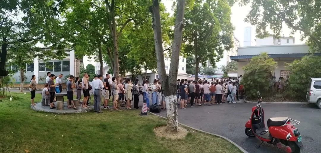 柳州饭店银柳月饼宣传单矢量图,柳州银柳食品有限公司银柳月饼