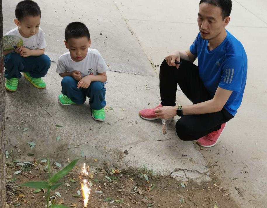 在家带娃如何不与社会脱节,无职业的家庭主妇怎么称呼