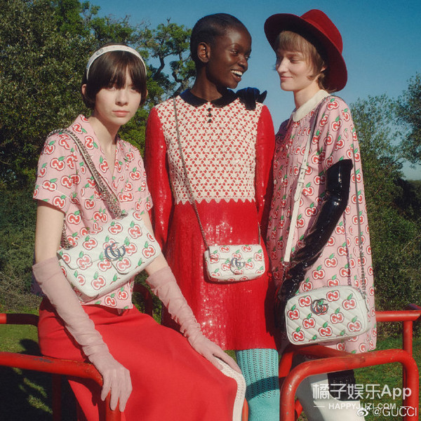 国际大牌玩中国风丑出新高度！十二生肖被玩坏，奶奶看了都嫌土