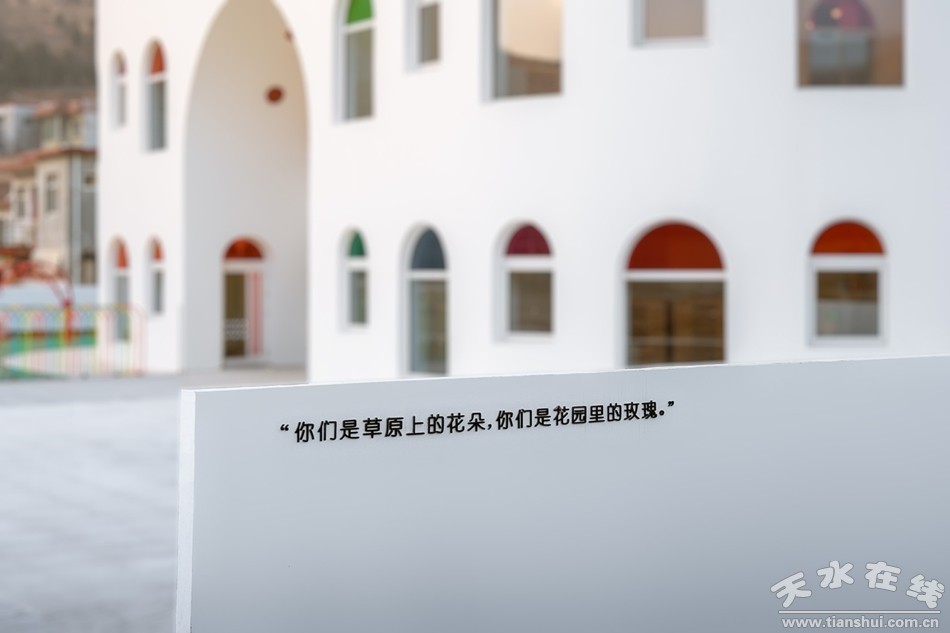 潘石屹养正学堂,潘石屹给甘肃捐过多少学校