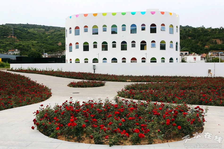 潘石屹养正学堂,潘石屹给甘肃捐过多少学校