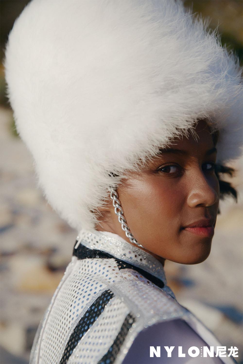 在南非，成为女子旗队的一员，承载了一代代女孩的憧憬