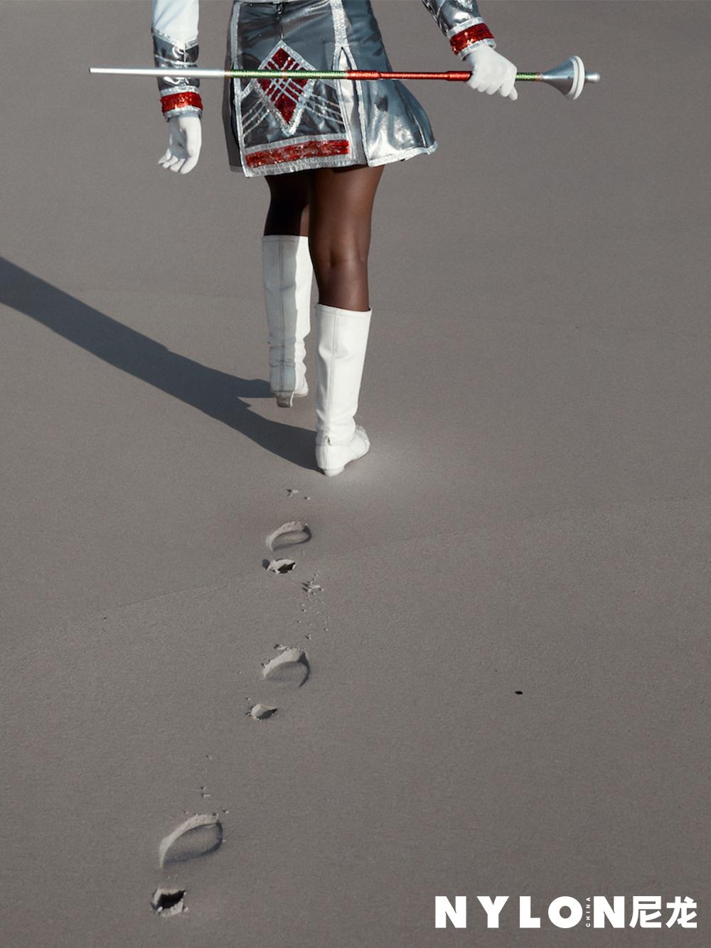 在南非，成为女子旗队的一员，承载了一代代女孩的憧憬