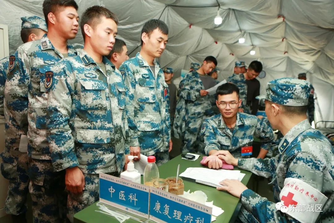 关注｜给力！空军医疗专家把流动诊室开到了雪域边关