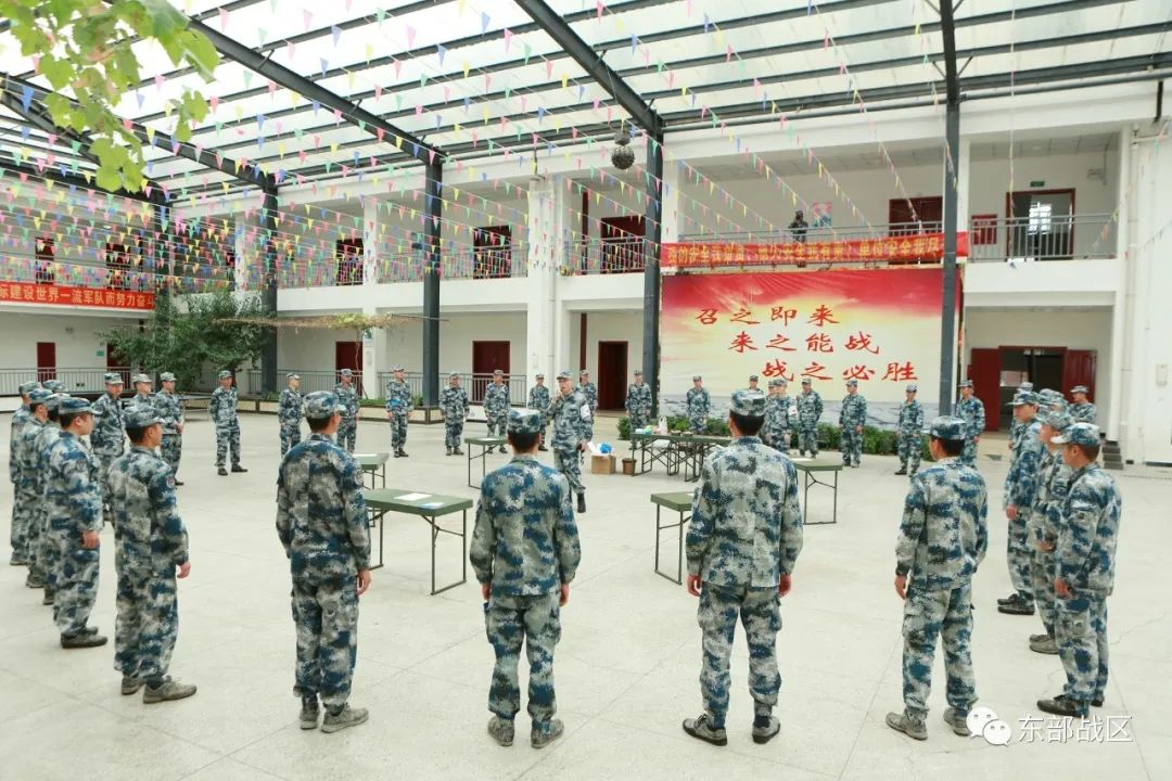 关注｜给力！空军医疗专家把流动诊室开到了雪域边关