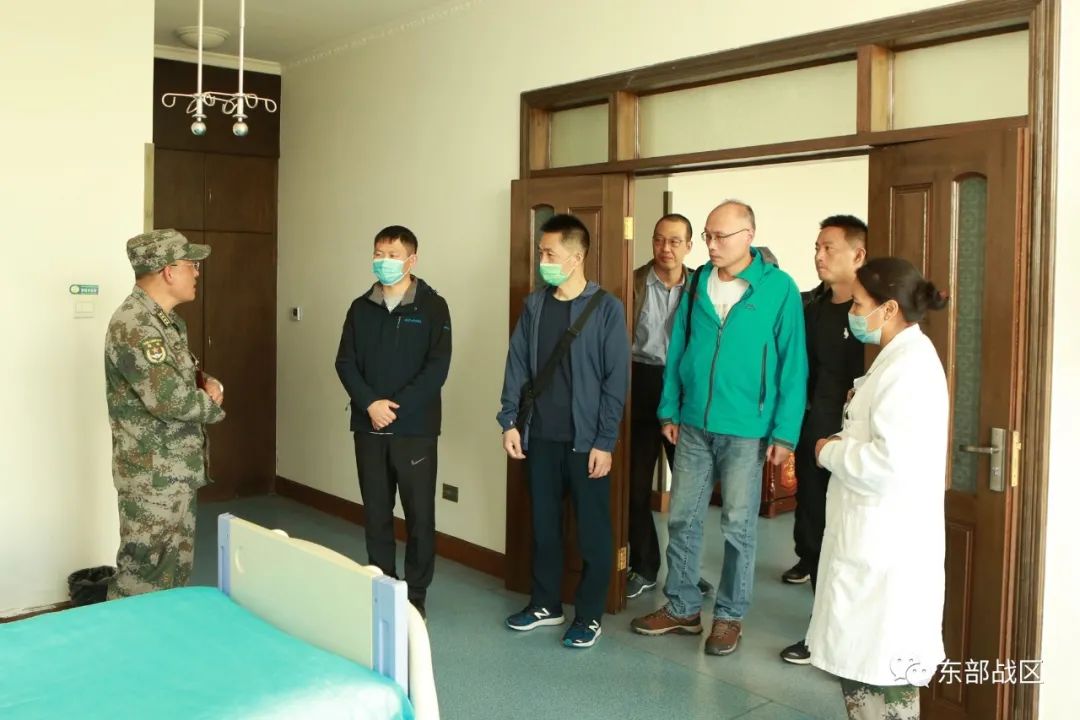 关注｜给力！空军医疗专家把流动诊室开到了雪域边关