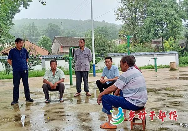 风采|陕西省陇县焦家坡村第一书记王宏:老槐树下演绎精彩扶贫故事