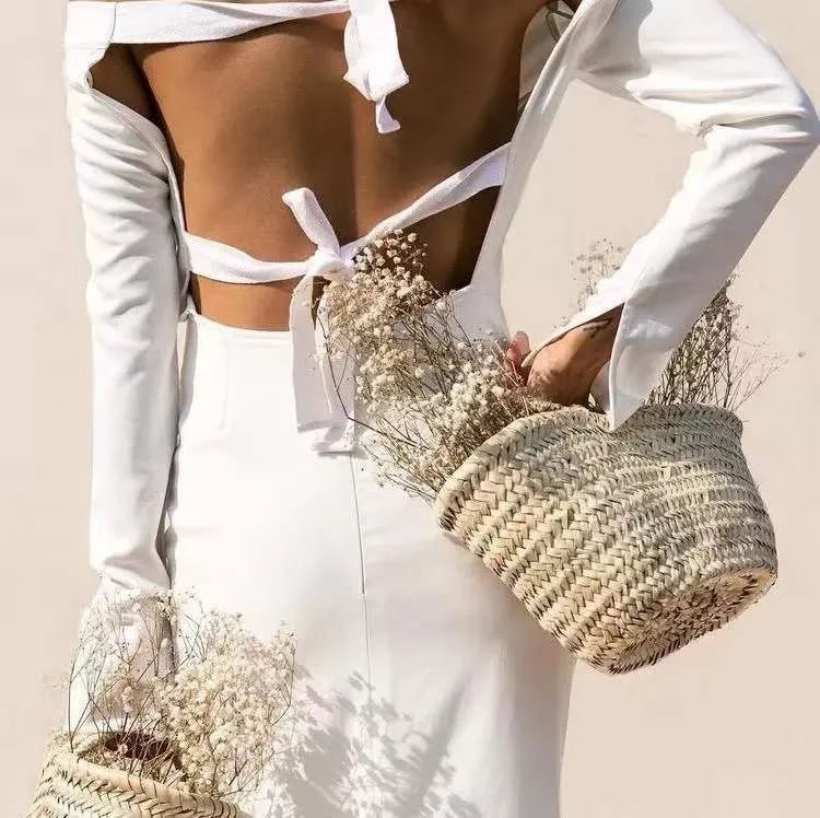 BAO料｜没有一只草编包，怎么能好好过夏天呢？