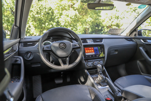 上汽大众斯柯达懂车帝评测,最新高配斯柯达明锐测评