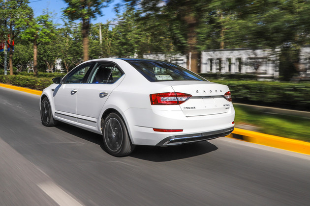 上汽大众斯柯达懂车帝评测,最新高配斯柯达明锐测评