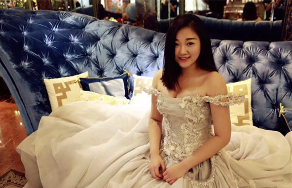 最大牌女团?赌王女儿集合三大豪门千金跳女团舞,这学历身价酸了