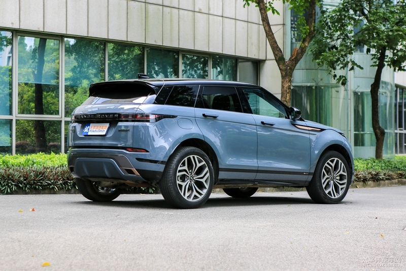 2020路虎揽胜极光评测,沉浸式看车19款路虎极光