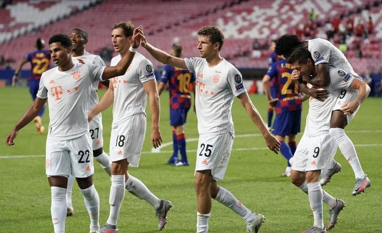 巴萨8-2拜仁的耻辱球迷痛哭,巴萨耻辱之战完整