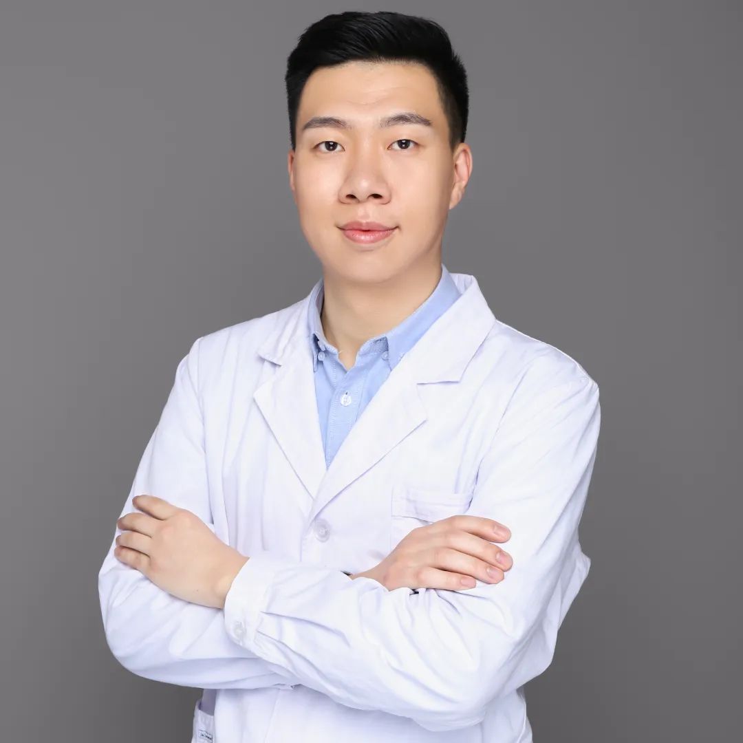 戴隐形眼镜后眼干,戴隐形眼镜眼干用什么滴眼液