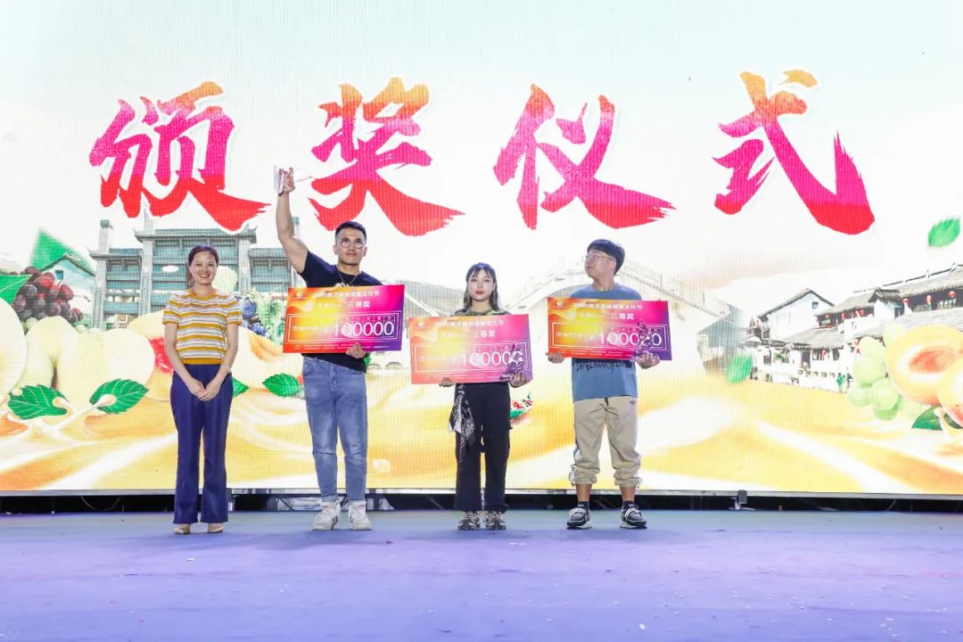 黄桃冰淇淋蛋糕,黄桃奶油冰激凌