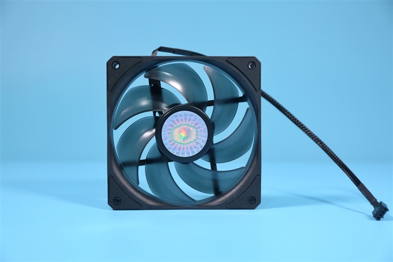 酷冷至尊360水冷和小白龙的差距,酷冷至尊水冷360散热器好不好