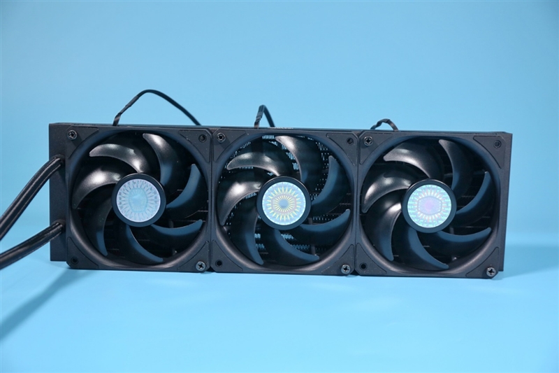 酷冷至尊360水冷和小白龙的差距,酷冷至尊水冷360散热器好不好