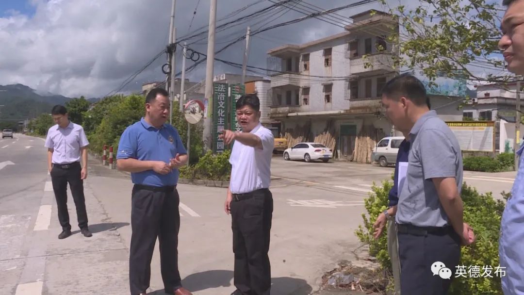 【要闻快讯】暖心！她考上重点中学无钱就读，他们果断慷慨解囊！（四则）