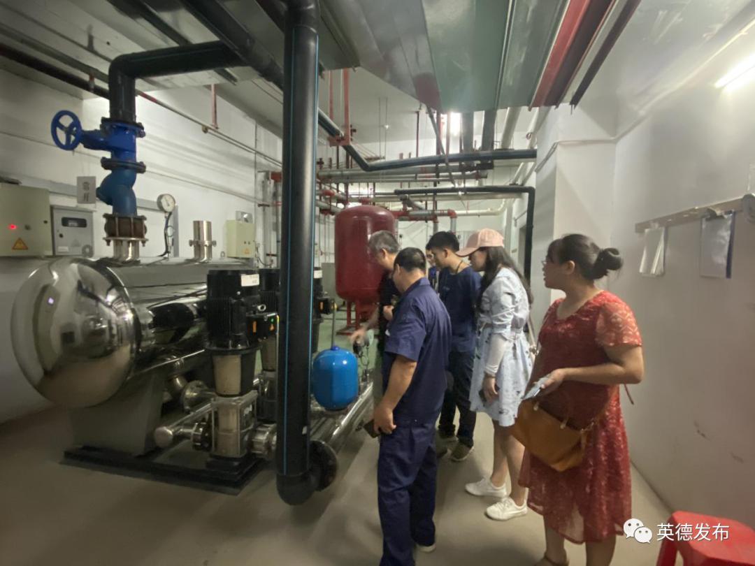 【要闻快讯】暖心！她考上重点中学无钱就读，他们果断慷慨解囊！（四则）