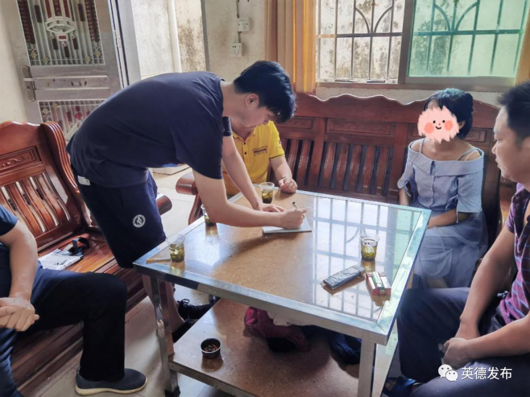 【要闻快讯】暖心！她考上重点中学无钱就读，他们果断慷慨解囊！（四则）