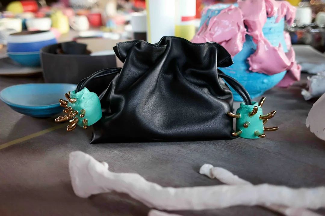 桑田卓郎：一只日式茶碗的爆裂与重构