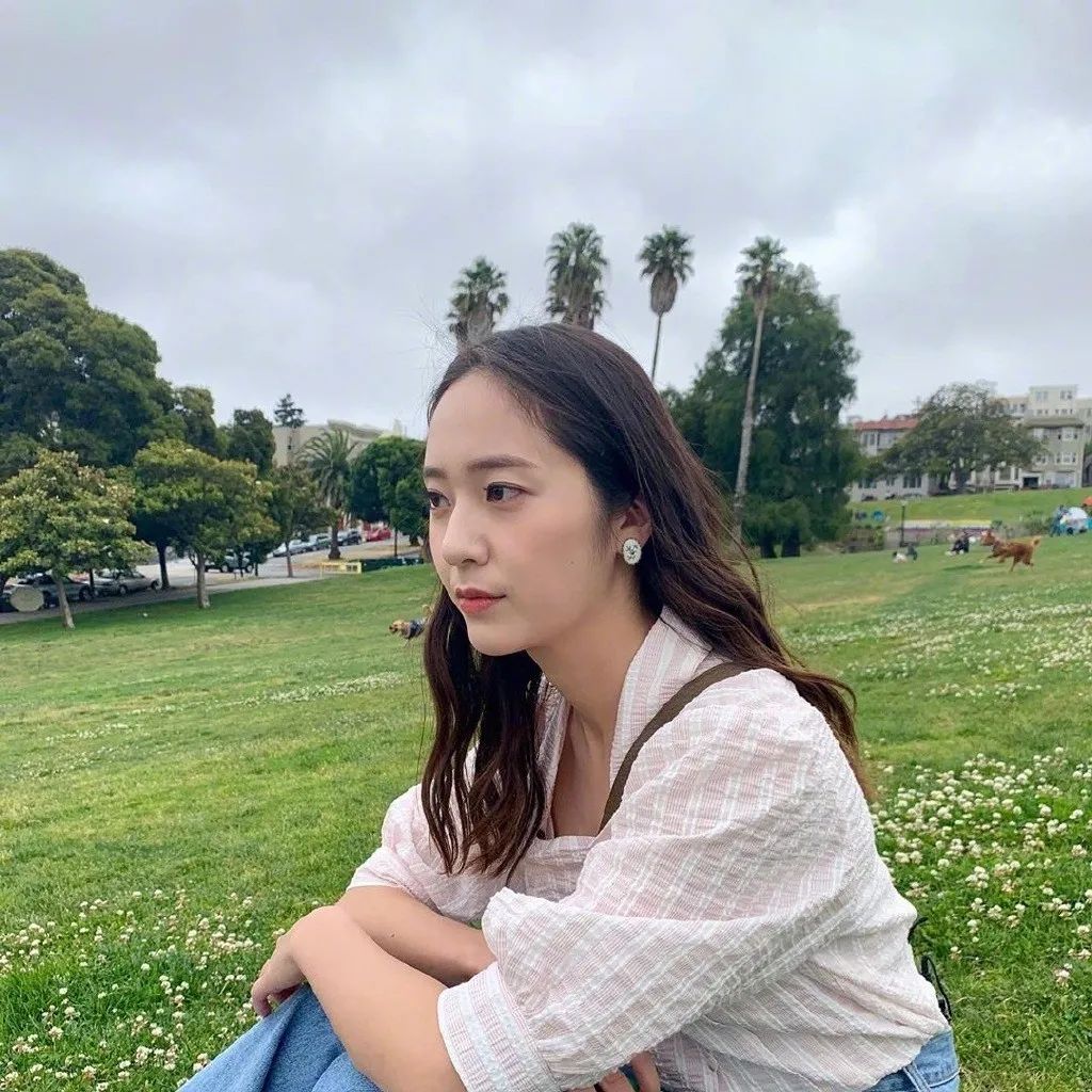 “佛系”营业两年的郑秀晶依旧无人能敌，十年合约到期的她如何选择？