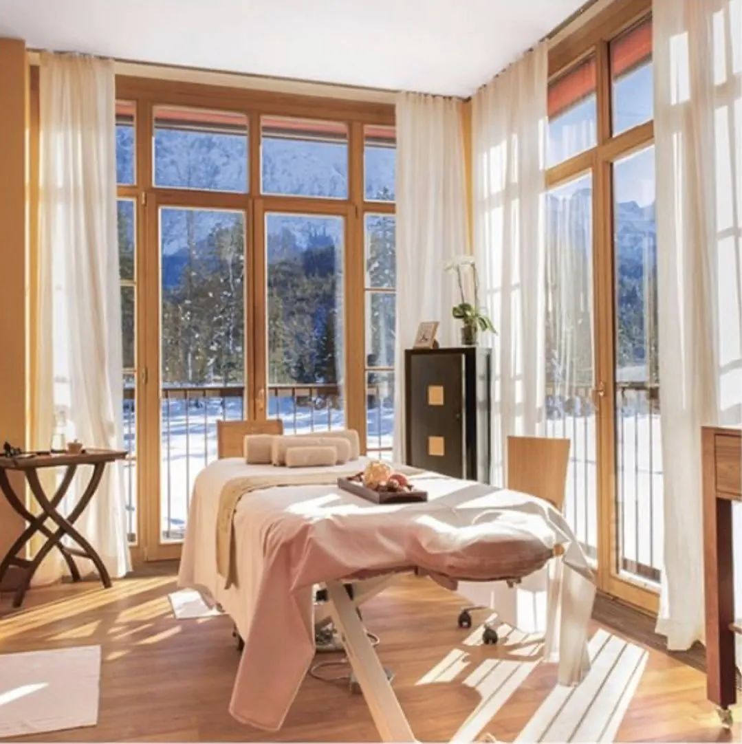 这家酒店凭什么欧洲第一？艺术最“吸睛”