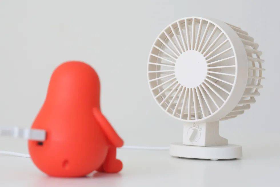 重新设计小米,设计新型充电宝