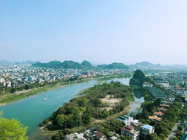 一叶轻舟过烟雨漓江全文,游览阳朔漓江诗词