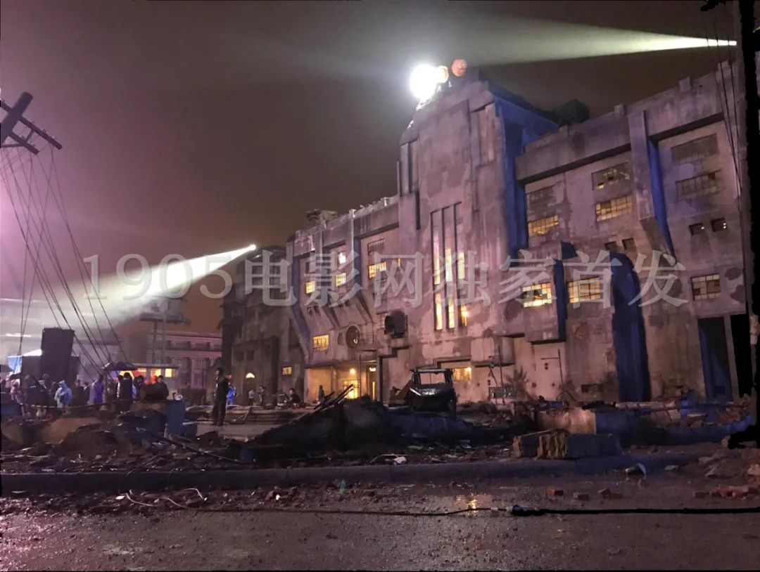 八佰点映票房最高纪录,八佰点映票房破2亿视频