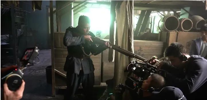 八佰点映票房最高纪录,八佰点映票房破2亿视频