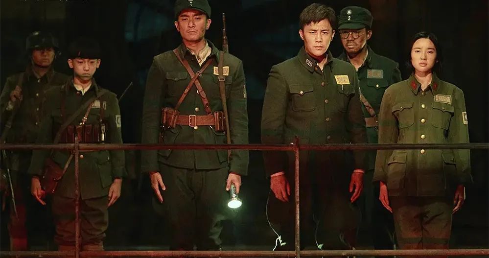 八佰点映票房最高纪录,八佰点映票房破2亿视频