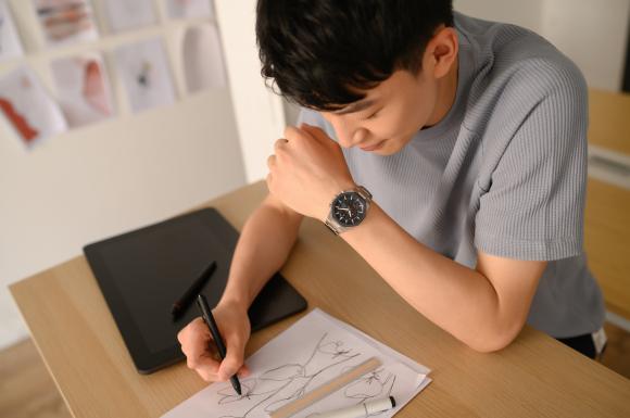 卡西欧edifice超薄黑武士赛车表,卡西欧efs-s570ydc评测