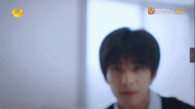 这种男人没结婚早点离开没有好的,男人还不分手留着过年吗