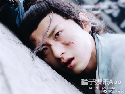 琉璃让成毅受的委屈,琉璃被浇开水后续