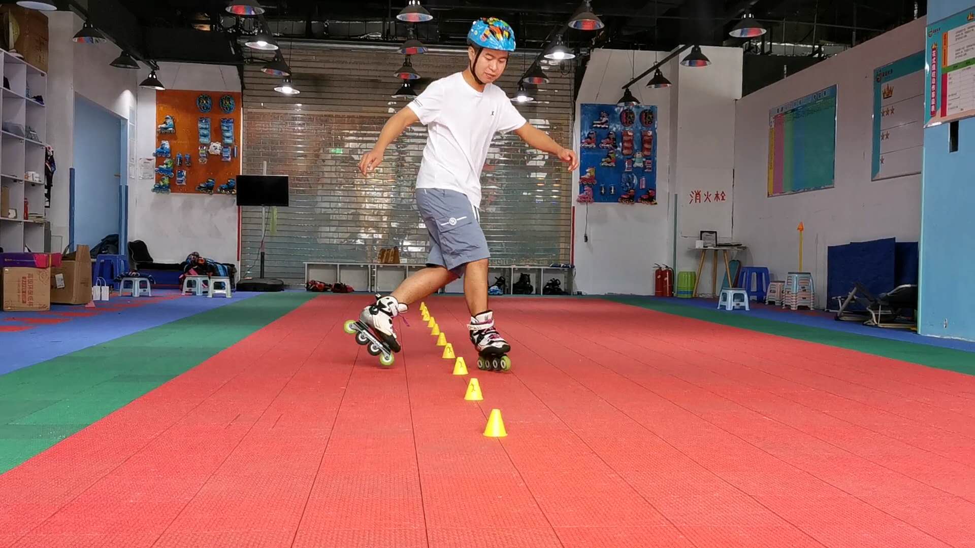 花式轮滑高手追风,把爱好变成了专业