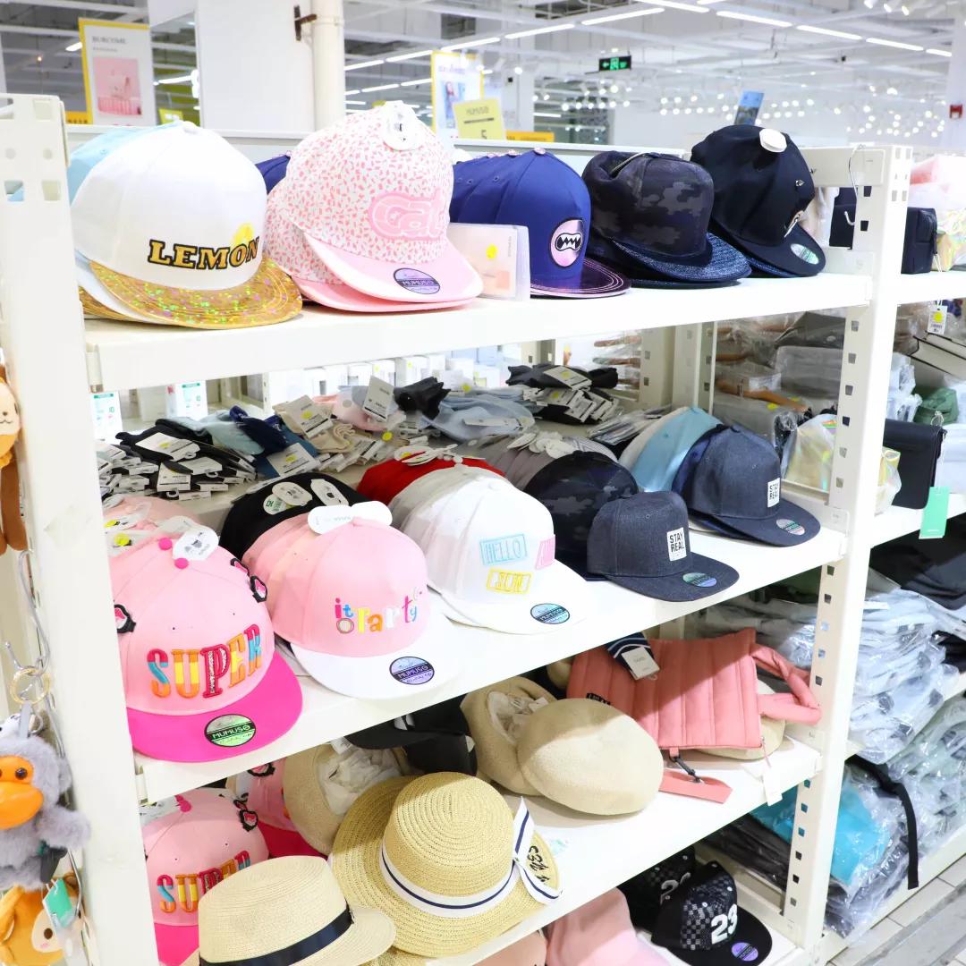 火爆魔都的荟品仓登陆松江！Nike、阿迪…全场一折起！2000个拉杆箱1元领