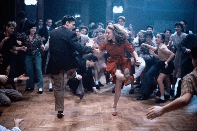 生活很累不如摇摆,生活很累不如活的痛快