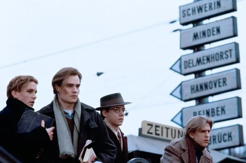 生活很累不如摇摆,生活很累不如活的痛快