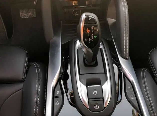 华晨为什么这么有钱,华晨为什么那么便宜