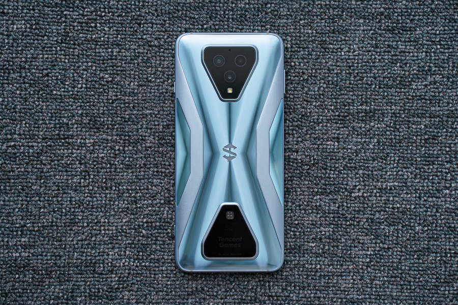 腾讯黑鲨游戏手机3S开箱:风格仍然鲜明,娱乐体验继续提升