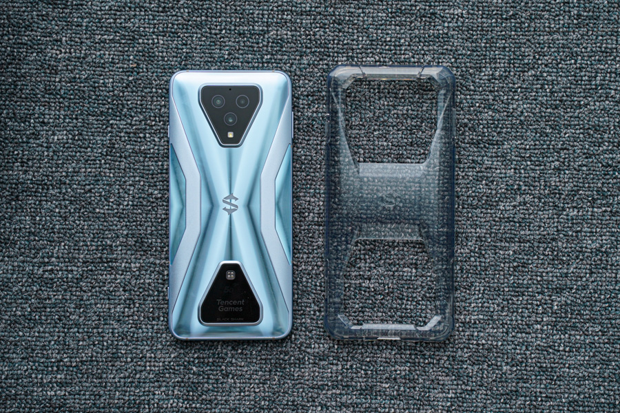 腾讯黑鲨游戏手机3S开箱：风格仍然鲜明，娱乐体验继续提升