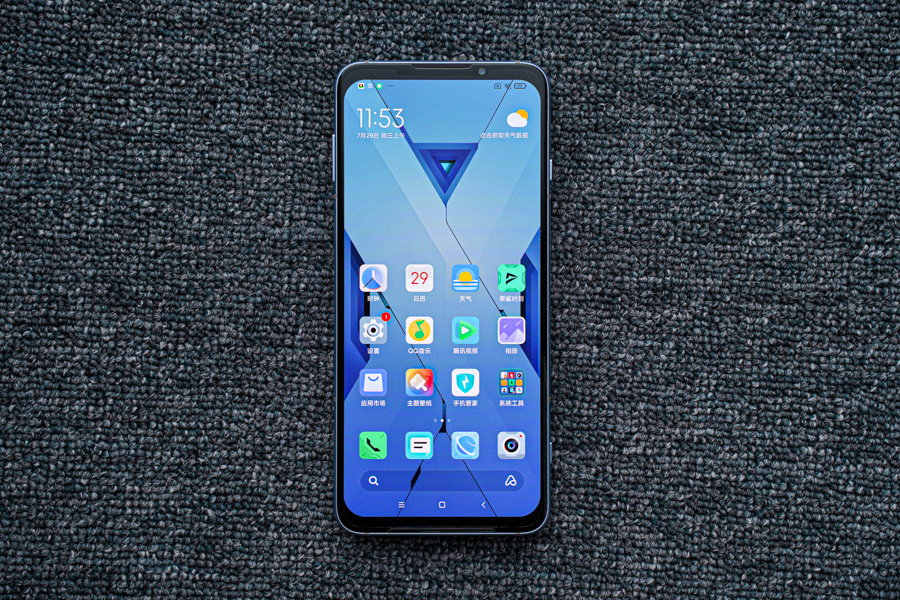 腾讯黑鲨游戏手机3S开箱：风格仍然鲜明，娱乐体验继续提升