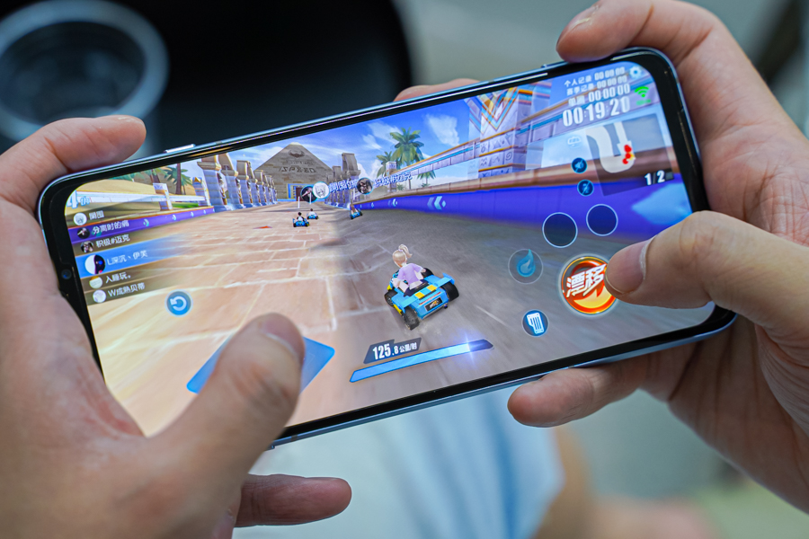 腾讯黑鲨游戏手机3S开箱：风格仍然鲜明，娱乐体验继续提升