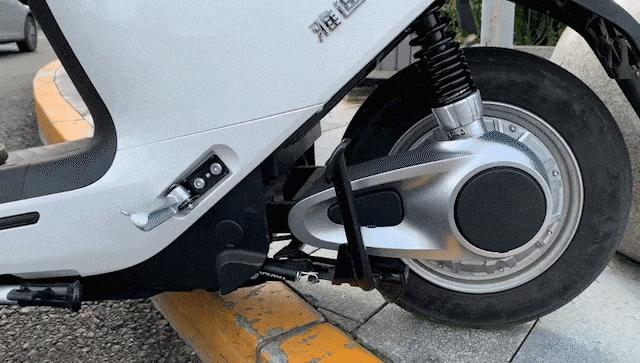 雅迪电动车冠能m9测评,雅迪冠能m8深度评测