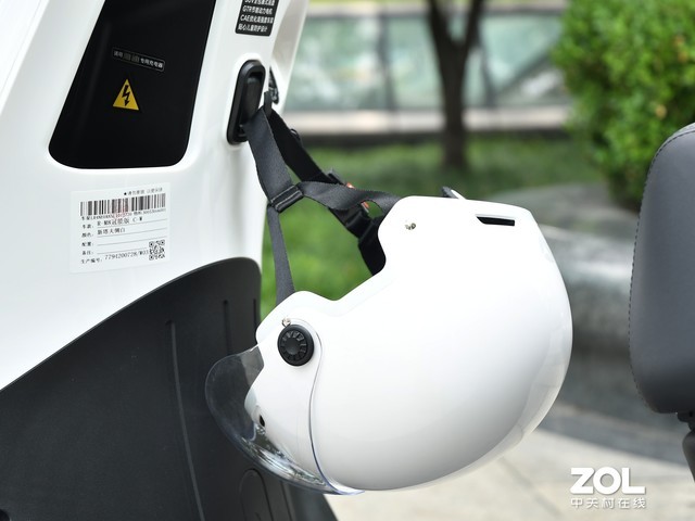 雅迪电动车冠能m9测评,雅迪冠能m8深度评测