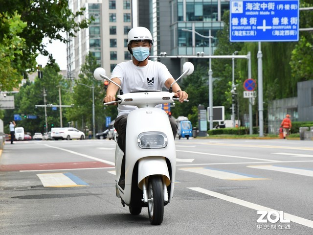 雅迪电动车冠能m9测评,雅迪冠能m8深度评测