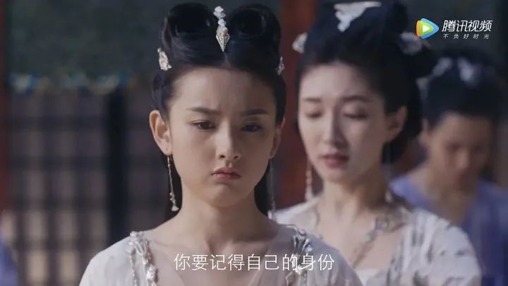 95后小花古装扮相最美的,95后小花作品