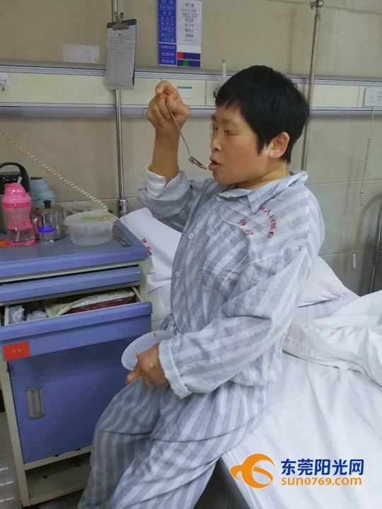 27年来身体“冰冻”5次手术“企鹅人”成功“解封”