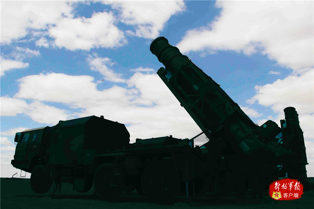 红黄蓝白黑……来看看防空兵的“七彩之夏”